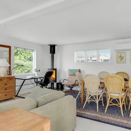 1 Bedroom Beautiful In