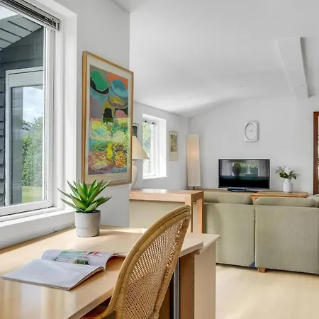 1 Bedroom Beautiful In Holiday home